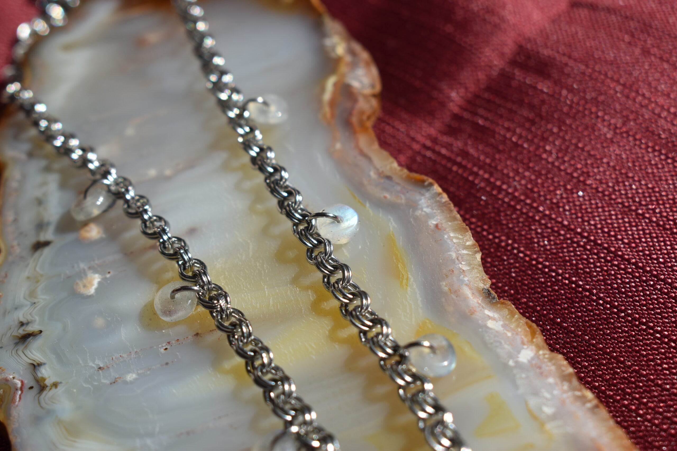 Iridescent Labradorite Necklace - Image 3